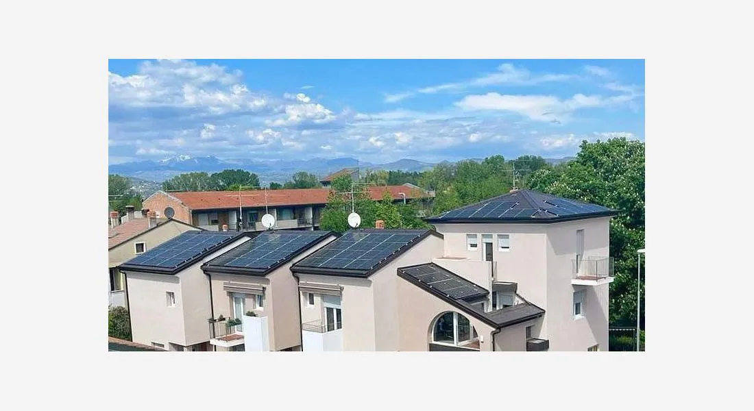 Complesso residenziale con nuovi serramenti